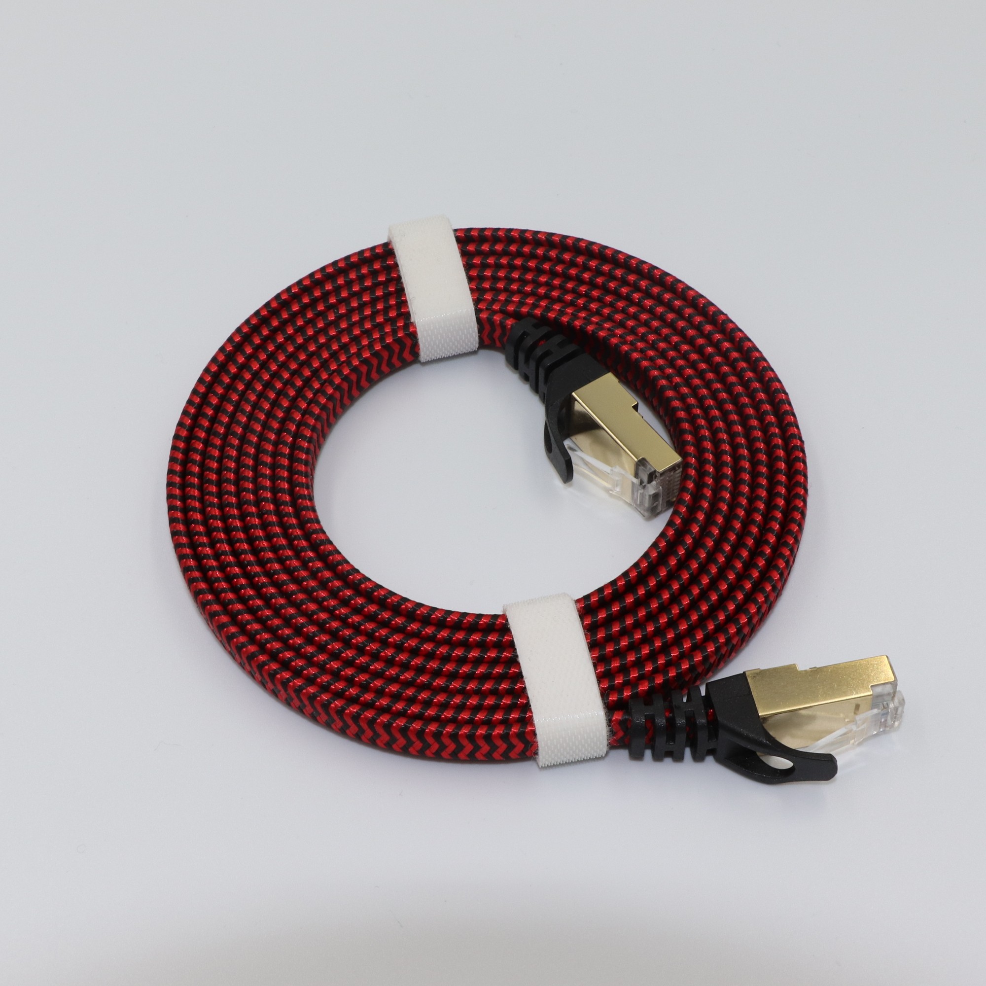 Cat7 Shielded Flat Ethernet Cable - 10Gbps 600MHz S/FTP Ultra-Slim Network Cord with Customizable Molds, Colors, and Lengths Image 7 50u Gold-Plated RJ45 Connectors on Cat7 Shielded Flat Patch Lead